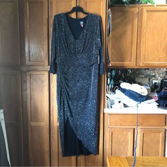 NWT Vince Camuto Metallic V-Neck Ruched Long Sleeve Maxi Dress Plus Size 22W - Picture 2 of 13